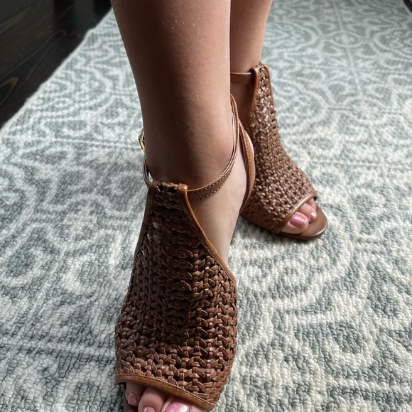 Louise et Cie Strappy Sandals - Picture 10 of 10